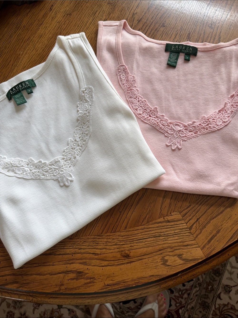 2LaurenRalphLaurenNWOTBeautifulSoftPink&WhiteCrochetVNecklineRibbed💯%SoftCottonM